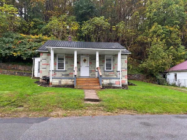 326 Poplar St, Narrows, VA 24124
