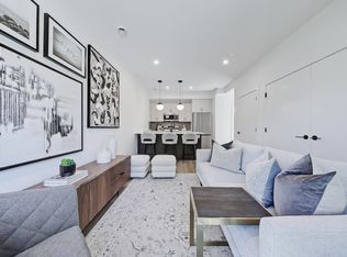 2610 23rd St NW #201, Calgary, AB T2M 3Y3