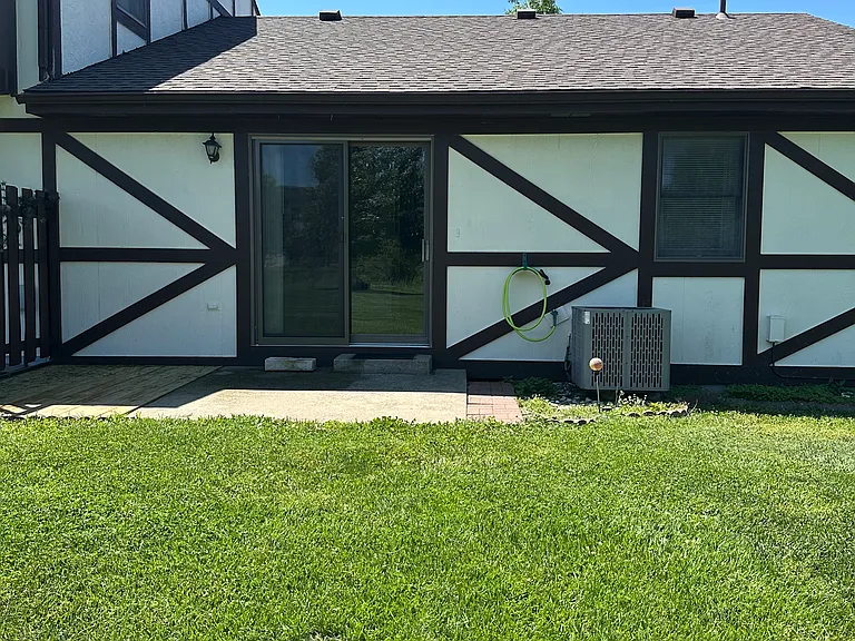 1110 Jeff Cir #1110 — Photo 15