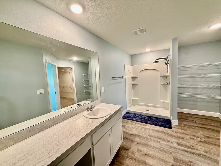 692 SW Hamberland Ave — Photo 12