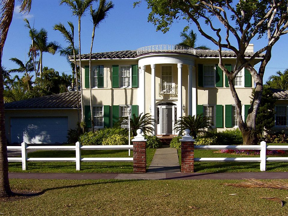 Front View, Looking North