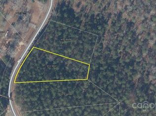 2132 Lakeshore Rd, Camden, SC 29020