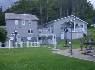 785 Vanderbilt St, Commodore, PA 15729