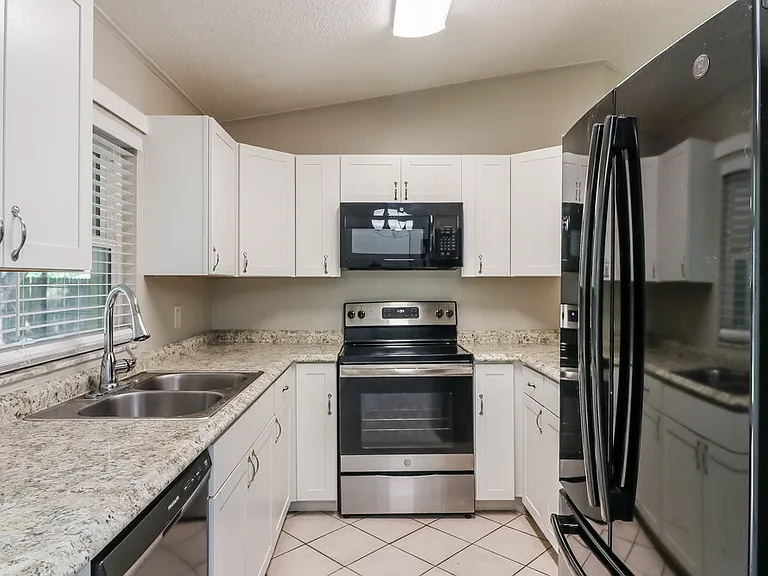 706 Hazy Meadow Ct — Photo 7
