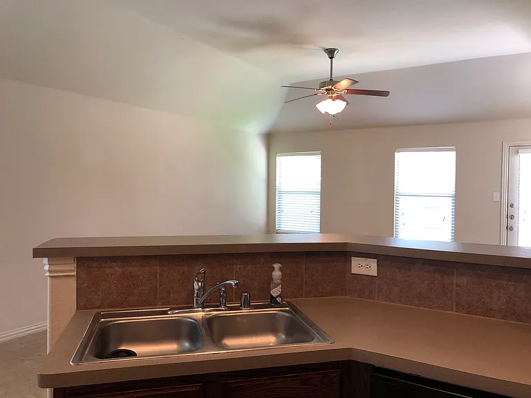 5004 Diamond Peak Ct — Photo 8