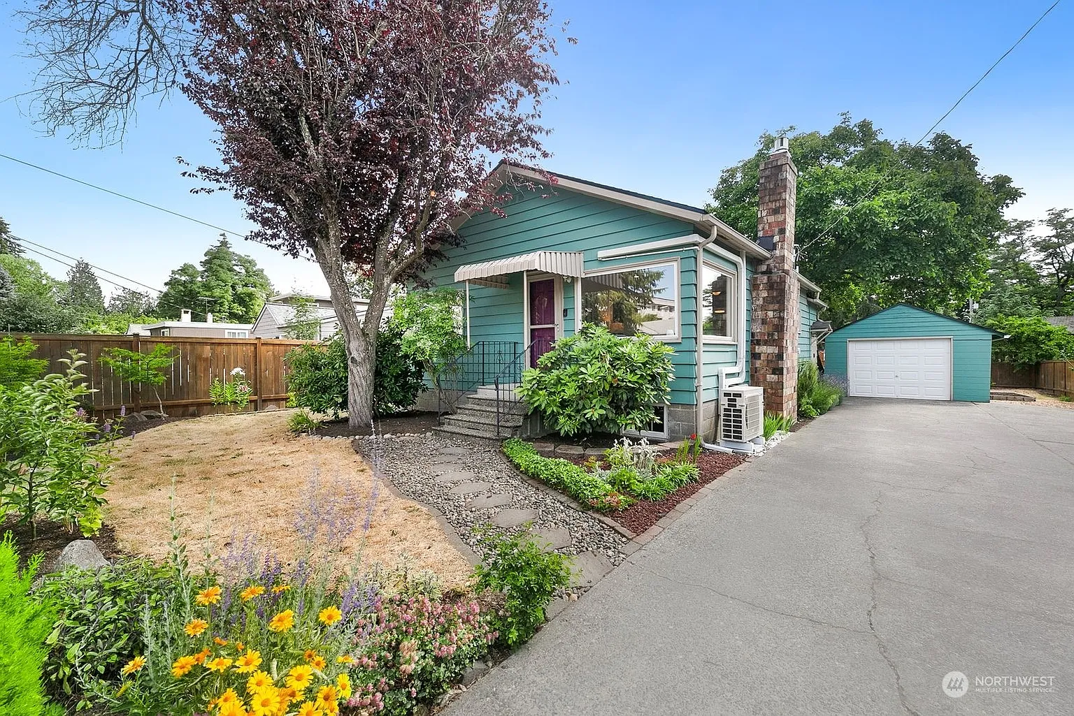 11520 16th Avenue NE photo 1