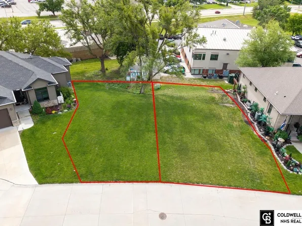 2928 Park Place Ct, Lincoln, NE 68506