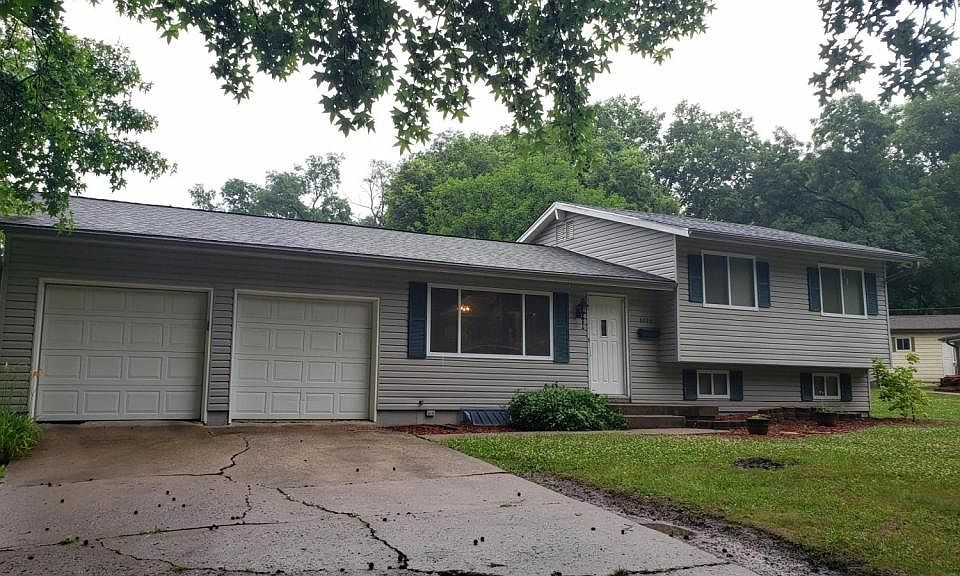 1st image of 4204 NE 50th St