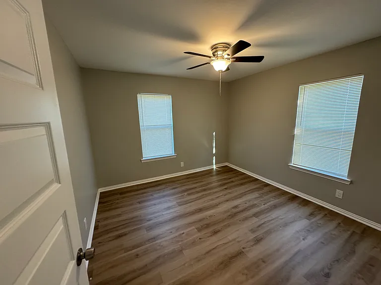 2529 Morgan Dr — Photo 8