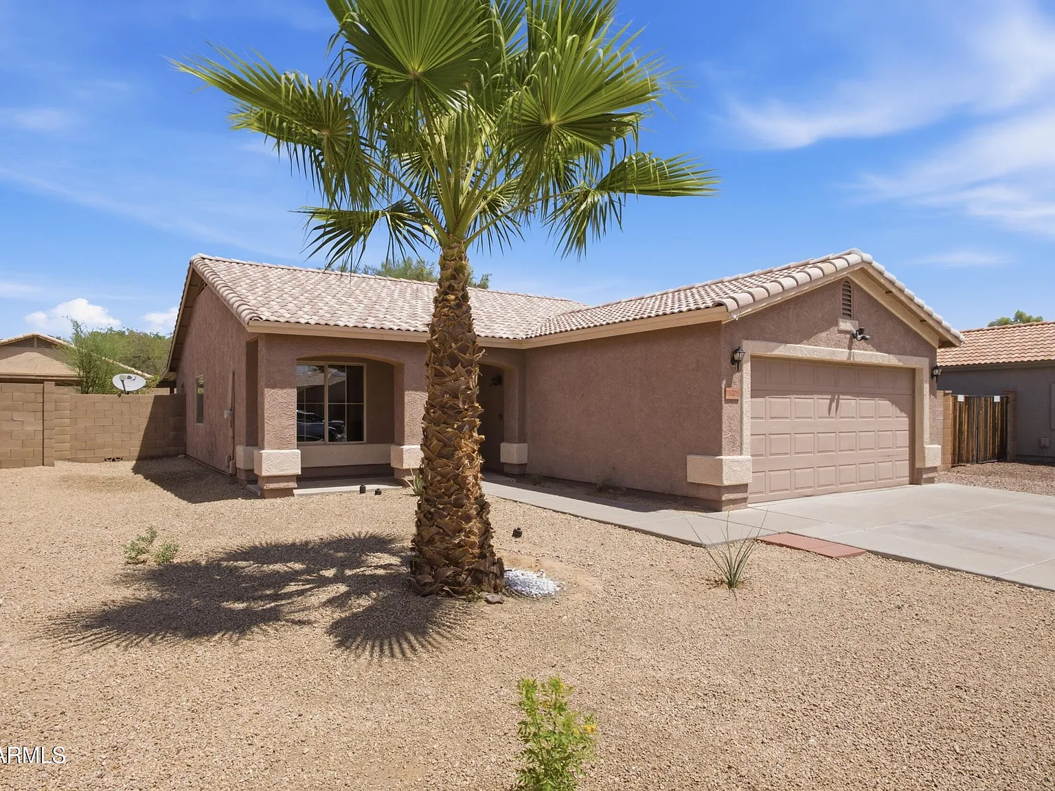 3 bed, 2.0 bath, 1272 sqft, $1,995 — Photo 3