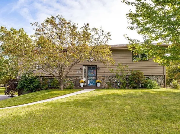 2102 N Robin Ave, Duluth, MN 55811