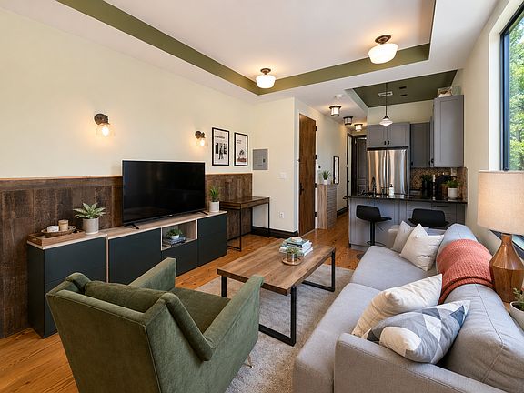 4th image of 689 Lorimer St APT 2R