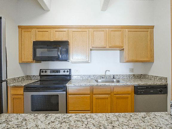 4th image of 525 N Clarkson St #5151006