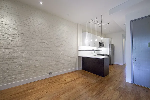 Rented by Brooklyn Group | media 27