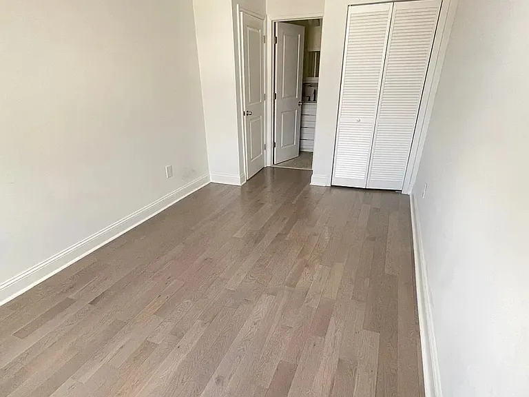 657 N 35th St — Photo 11