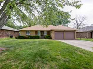 1210 W Seminole St, Springfield, MO 65807