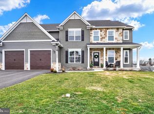 422 Springhouse Ln, York, PA 17406