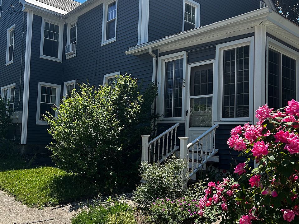 Private front entrance leading to porch