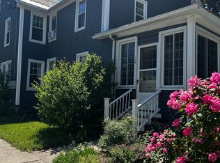 24 Summer St #1, Easthampton, MA 01027