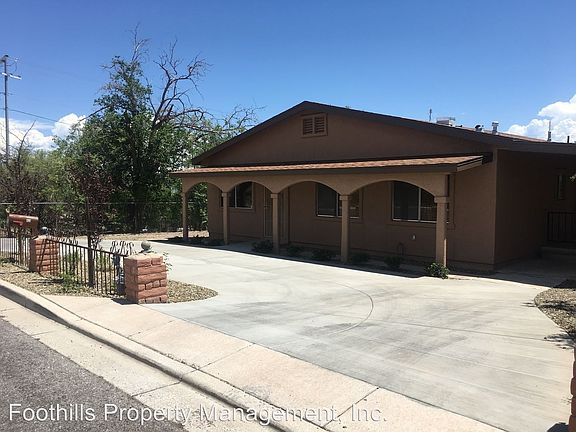 2nd image of 921 Calle Medina