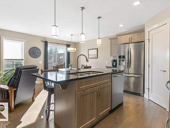 3rd image of 2743 Sparrow Pl NW