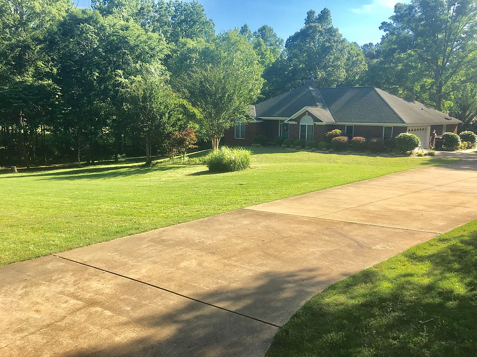 Front yard and house