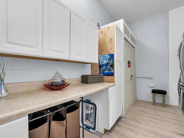 SW 132nd Ave — Photo 36