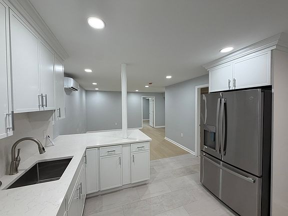 2nd image of 95 19th Ave #2