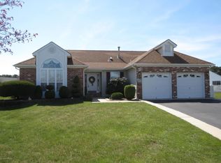 7 Cordoba Ct, Toms River, NJ 08757