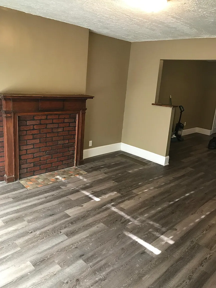 1308 S Champion Ave photo 1