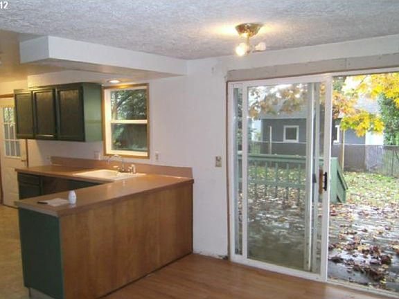 5th image of 10216 NW 16th Ave