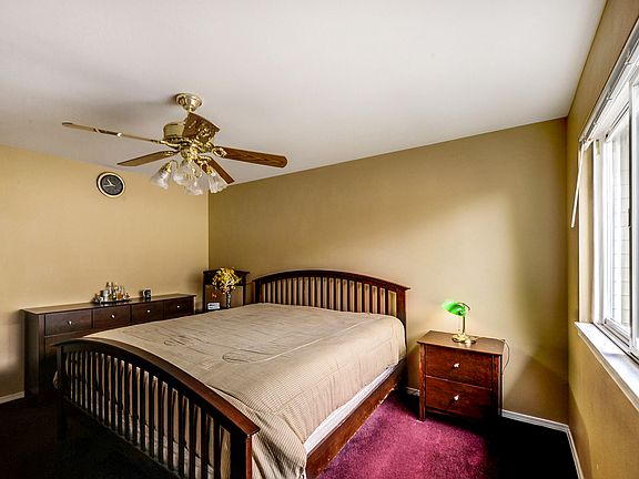 MasterBR room for King bed