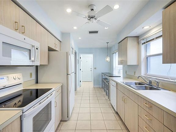 5th image of 25202 Golf Lake CIR