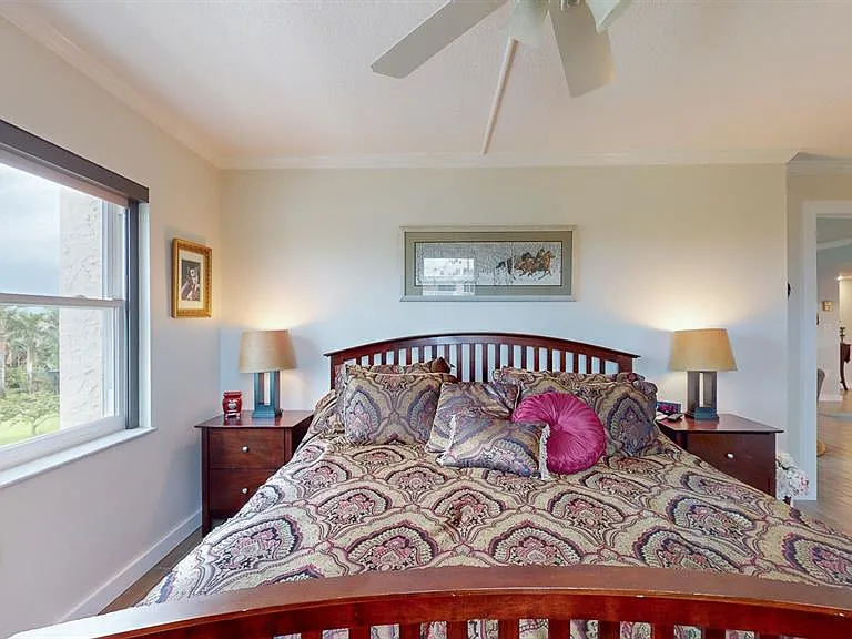 1120 N Shore Dr NE #501 — Photo 47