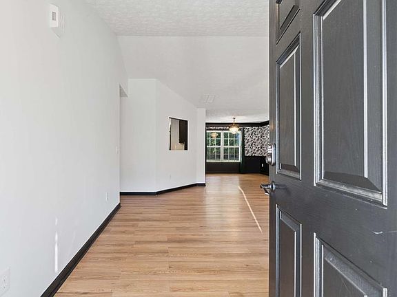 3rd image of 298 Winslow Way