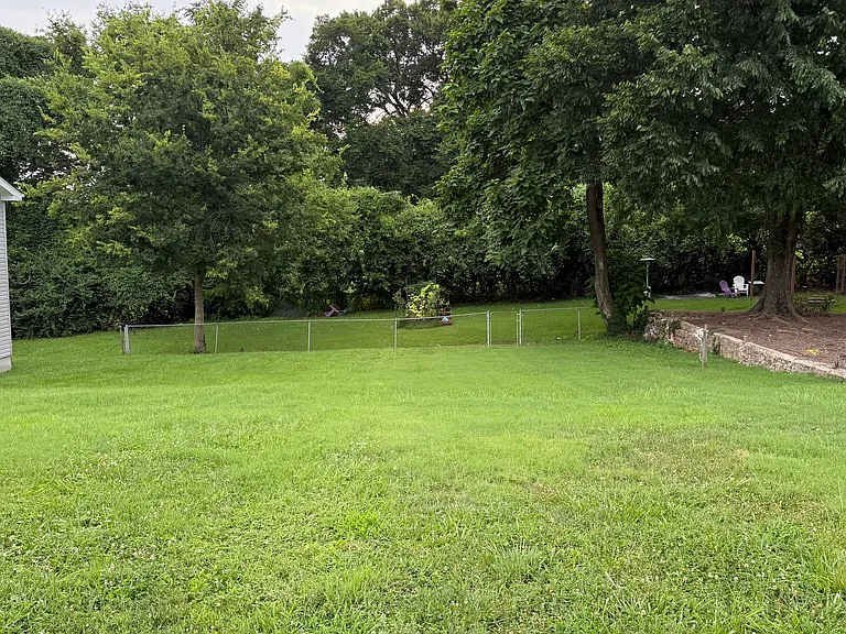 4611 Esther Ave — Photo 15