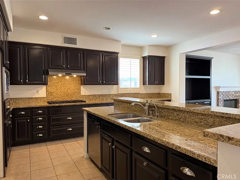 8359 Fiske Dr — Photo 5