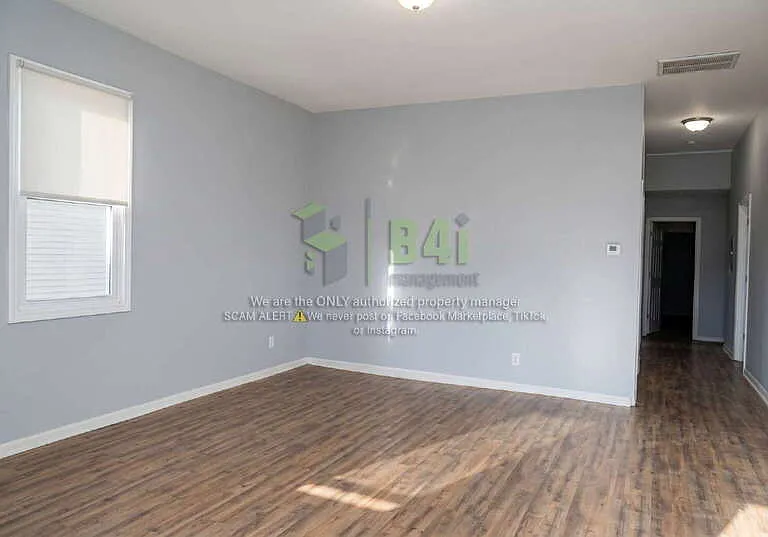 663 Williams St — Photo 3