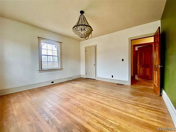 primary bedroom- main floor