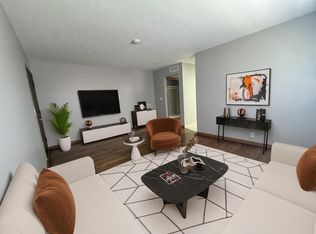 1310 N 49th St APT 6, Omaha, NE 68132