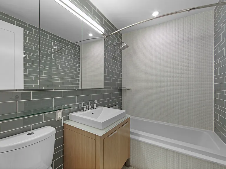 34 N 7th St #8C — Photo 7