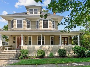 246 Gibbs Ave, Newport, RI 02840