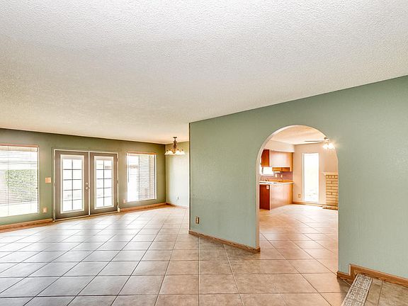 5th image of 4313 W Piute Ave