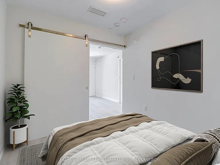 3401 Ridgeway Dr #305 — Photo 3