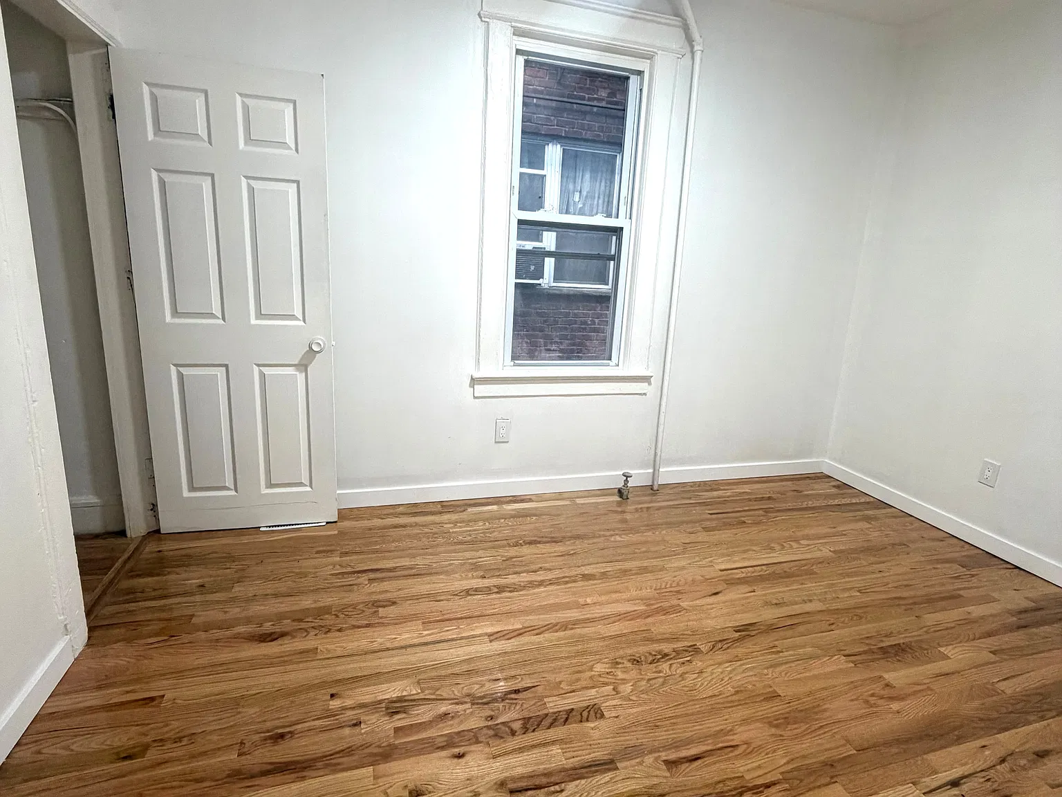 3 bed, $2,500 — Photo 2