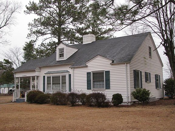 3rd image of 435 Sunset Ave