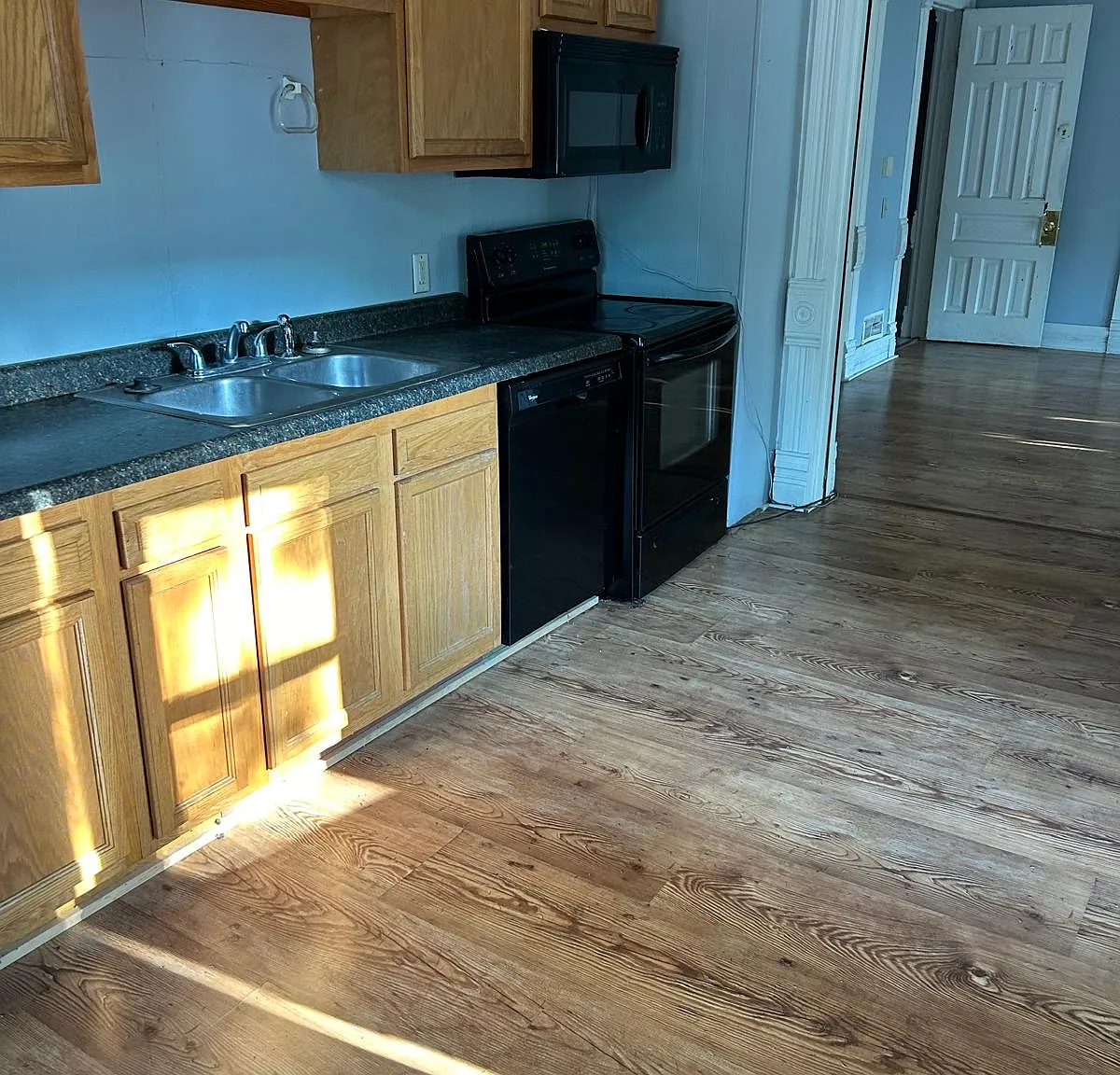 376 W Sanborn St — Photo 3
