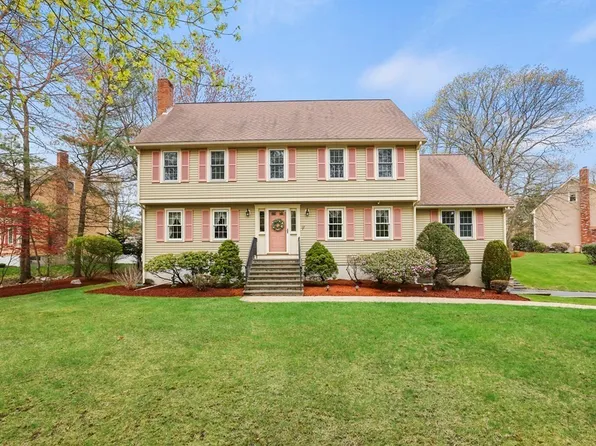 12 Apple Tree Ln, Wilmington, MA 01887