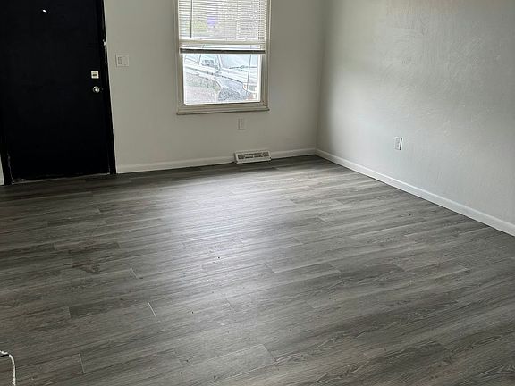 4th image of 4161 W Ridge Rd #5
