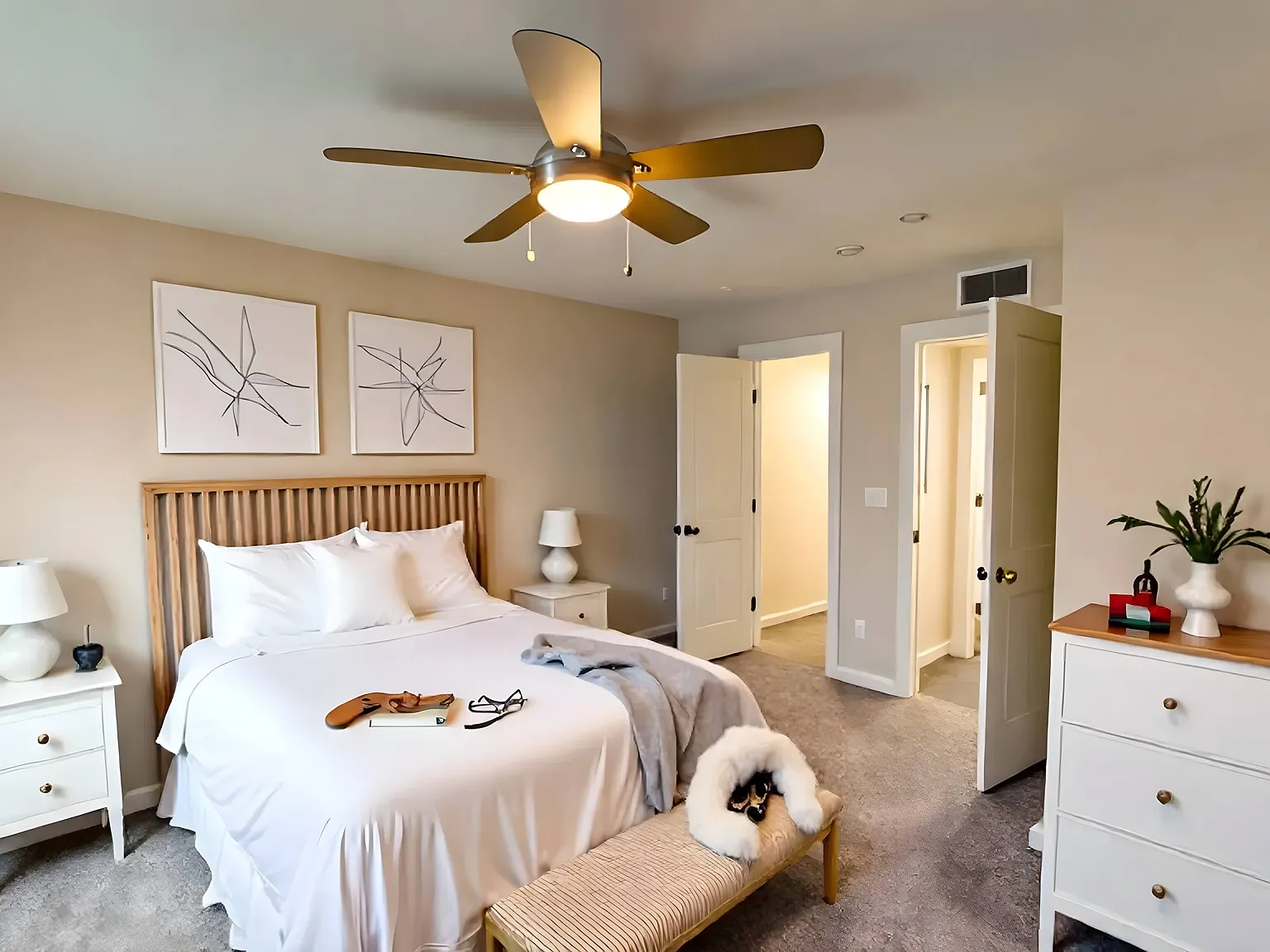 Midtown Apartments — Photo 4